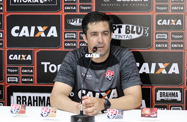 João Burse não oficializa os onze iniciais para jogo contra o CSA e relaciona 20 jogadores