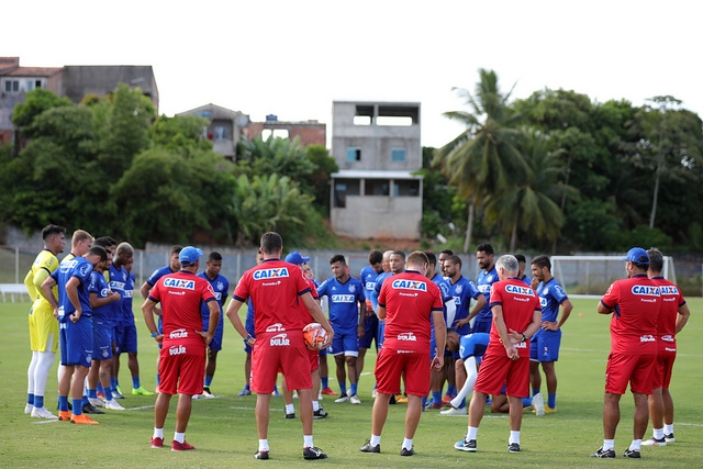 Jogadores do Bahia intensificam treinos