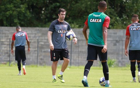 Imagem do post Vitória divulga relação de atletas para enfrentar o Moto Club