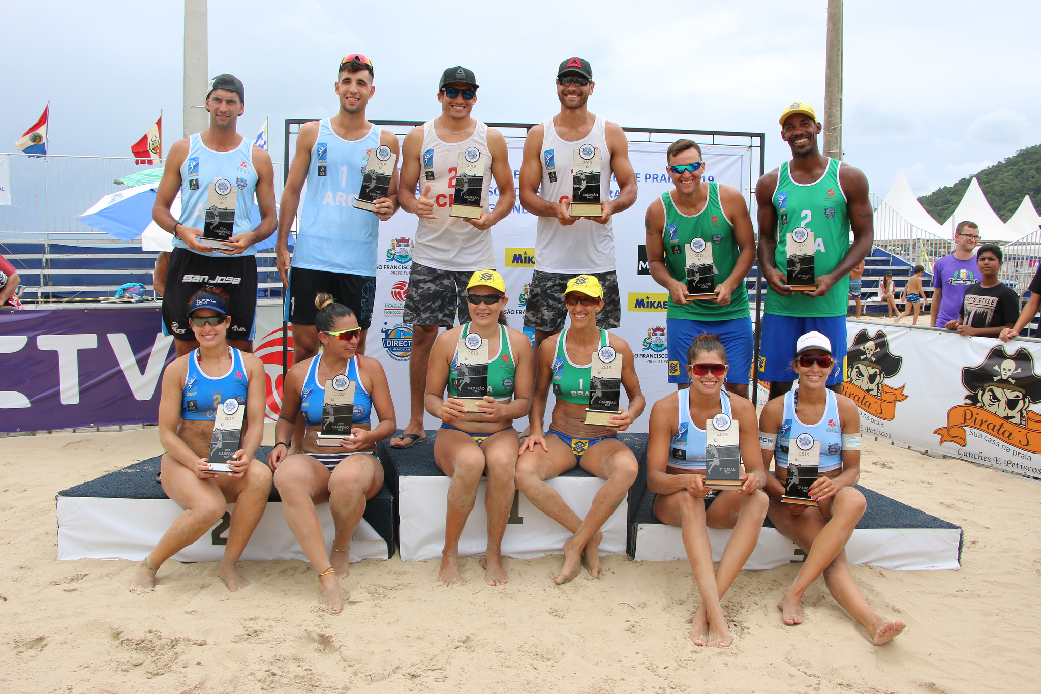 Brasil leva ouro com Josi/Neide e bronze com Thiago/George