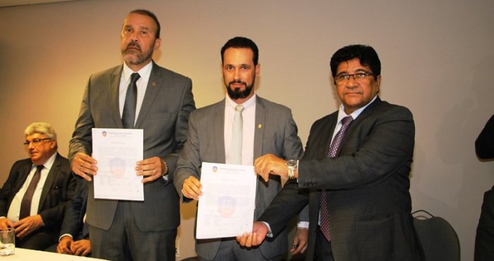 Ricardo Lima e Manfredo Lessa são empossados no comando da FBF