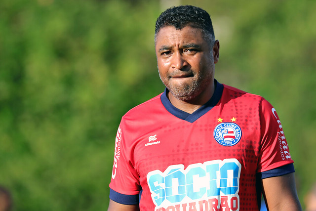 Roger Machado estreia com obrigação de avançar na Copa do Brasil