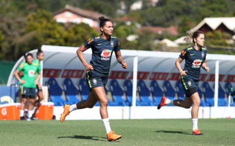 Imagem do post Fabiana é desconvocada da Seleção Feminina; Poliana é chamada para a vaga