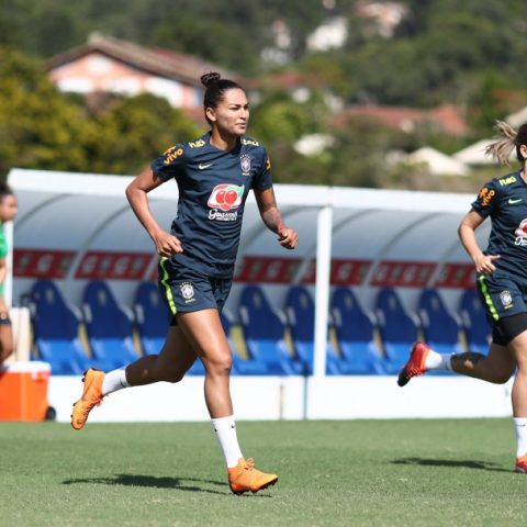 Imagem do post Fabiana é desconvocada da Seleção Feminina; Poliana é chamada para a vaga
