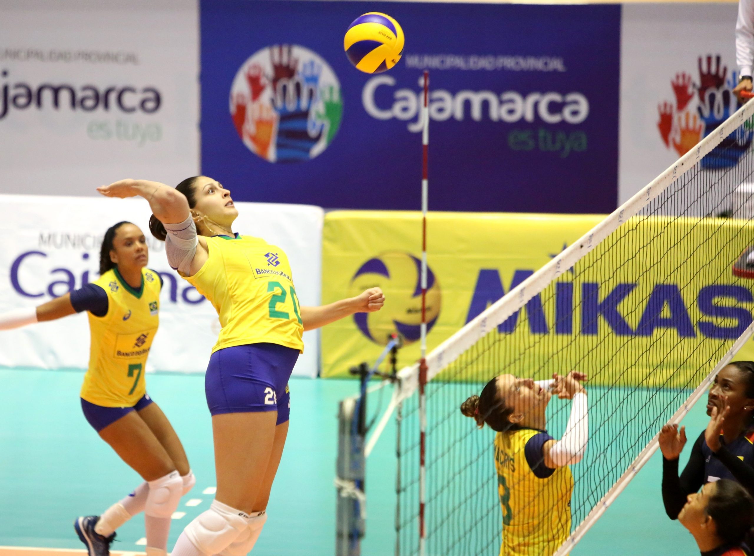 Vôlei Feminino: Brasil estreia com vitória sobre o Equador