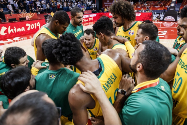 Mundial de Basquete: Brasil perde para os Estados Unidos