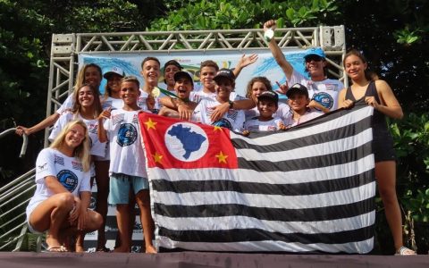 Imagem do post Seleção Paulista é tricampeã por equipes e leva o 14º título por estados no CBSurf Junior 2021