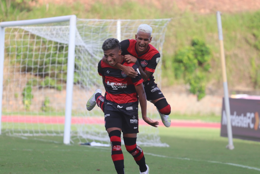 Vitória atropela CRB e garante vaga na final da Copa do Nordeste Sub-20