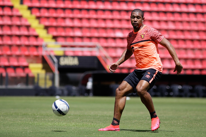 Atacante do Sport pode pintar na Toca do Leão