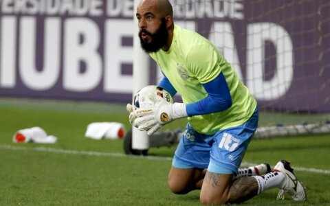 Imagem do post Danilo Fernandes vira dúvida para sábado após exame confirmar estiramento muscular