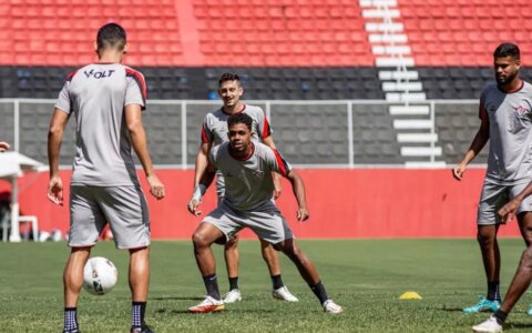 Imagem do post Marco Antônio treina e não deve ser desfalque diante do Paysandu