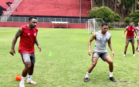 Imagem do post Dionísio antecipa reapresentação e treina no CT Manoel Pontes Tanajura