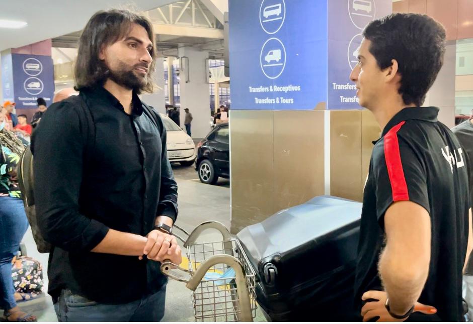 Léo Gamalho desembarca em Salvador e se apresenta nesta terça-feira (13)
