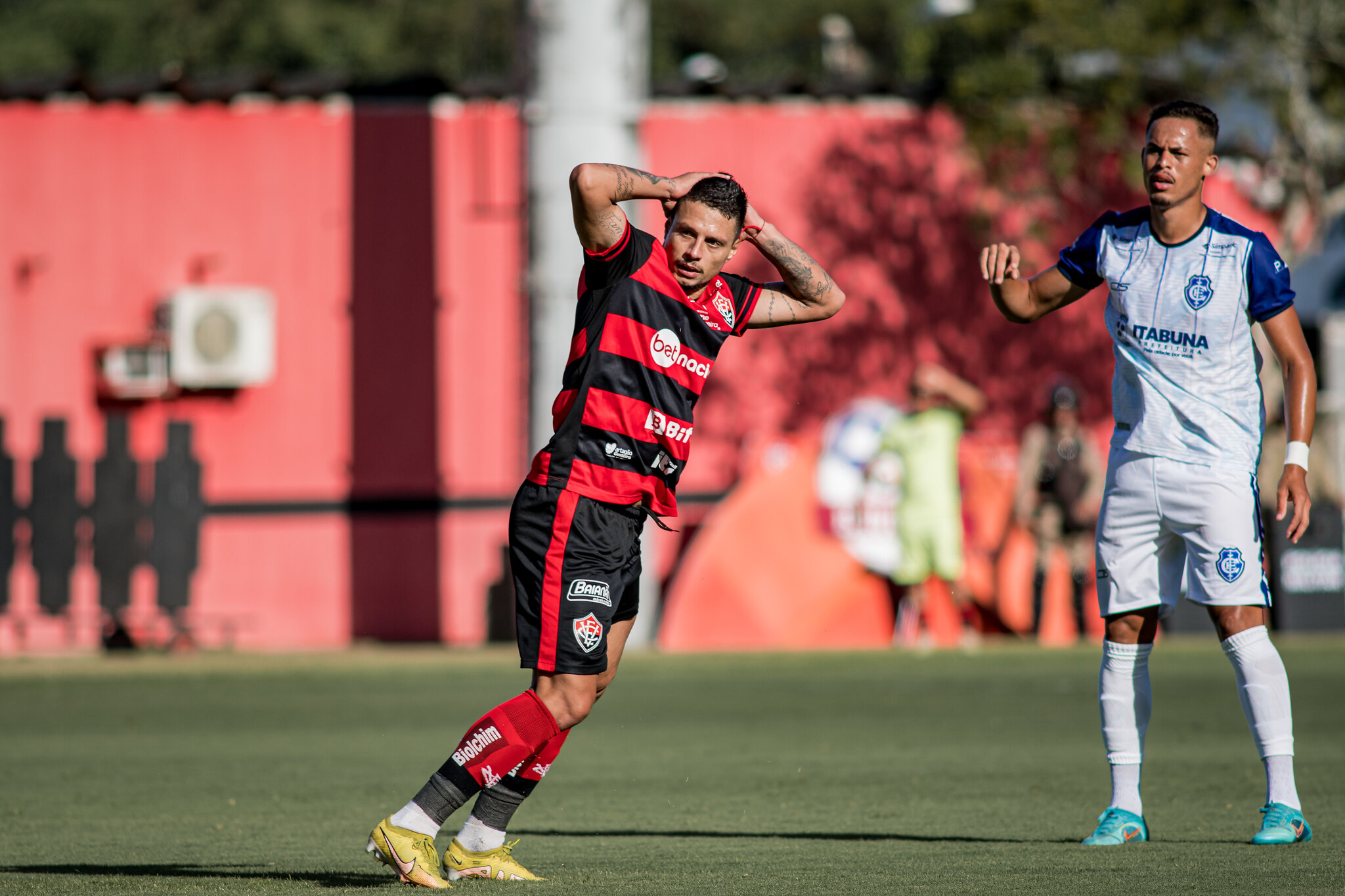 <strong>Vitória leva goleada do Itabuna no Barradão</strong>