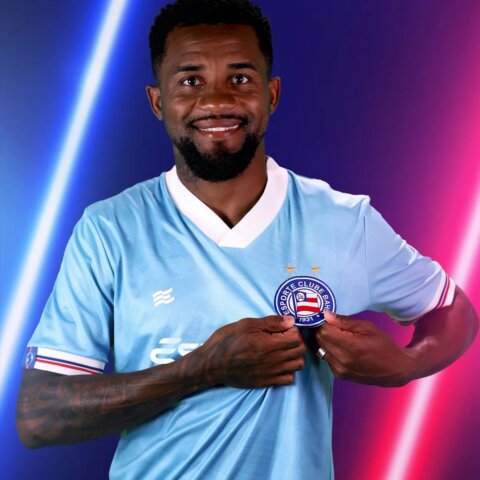 Imagem do post Bahia anuncia a contratação do lateral Cicinho