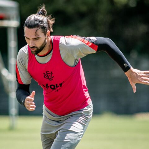 Imagem do post Vitória retorna aos treinamentos visando mais um duelo pelo Baianão