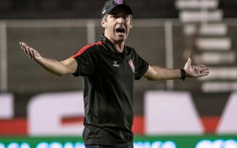 Imagem do post Jogo contra o Ceará foi o primeiro triunfo de Léo Condé sob o comando do Vitória