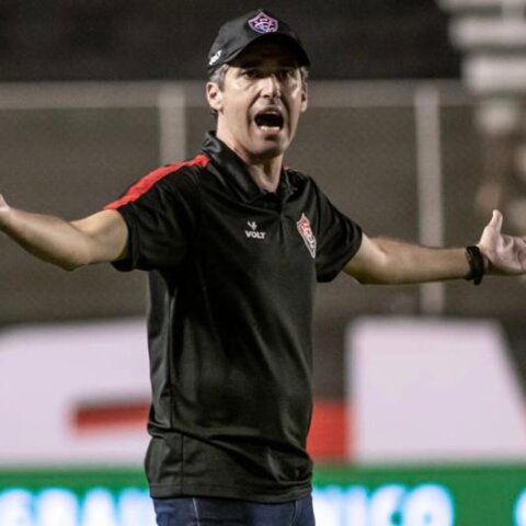 Imagem do post Jogo contra o Ceará foi o primeiro triunfo de Léo Condé sob o comando do Vitória
