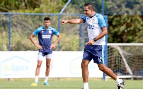 Imagem do post Paiva explica manutenção de time titular e porque poupou diante do Fluminense-PI