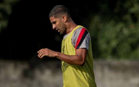Imagem do post Vitória se reapresenta e realiza único treino antes da viagem ao Rio