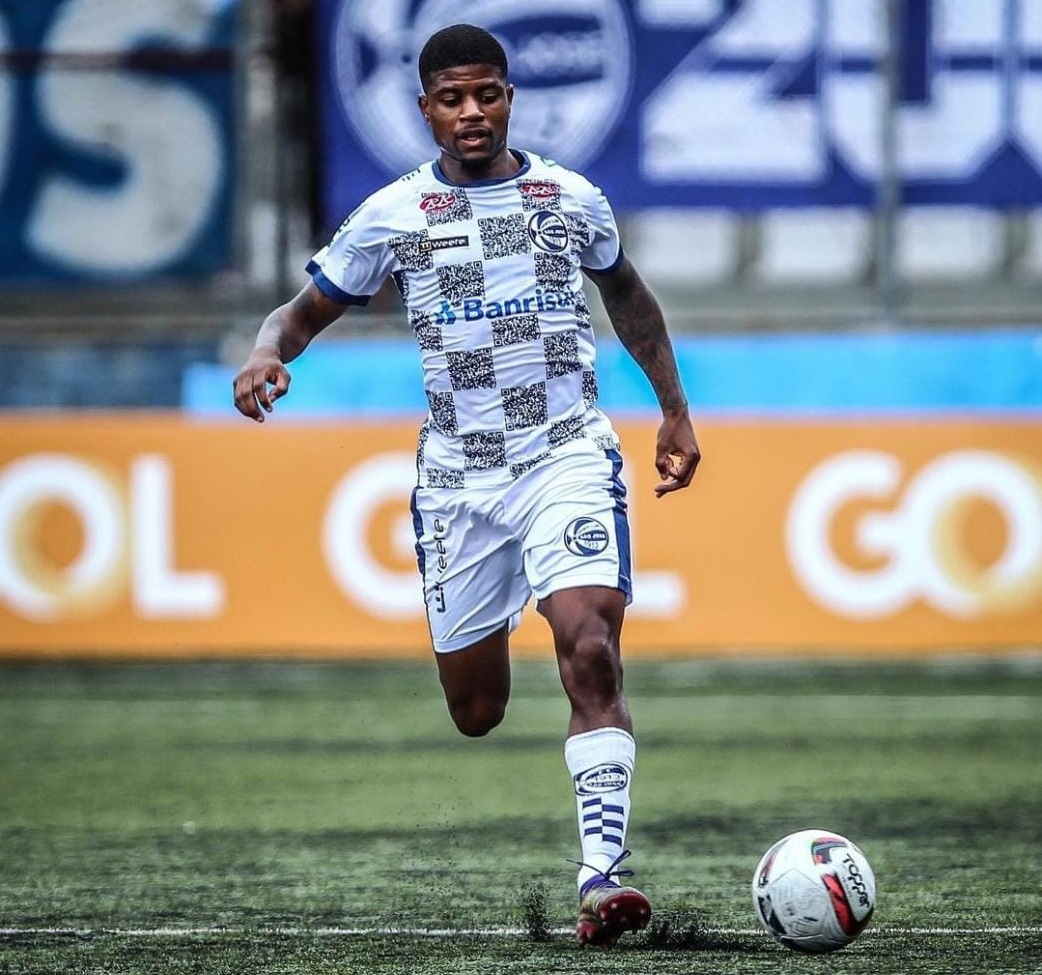 Vitória está próximo de anunciar reforço para a lateral