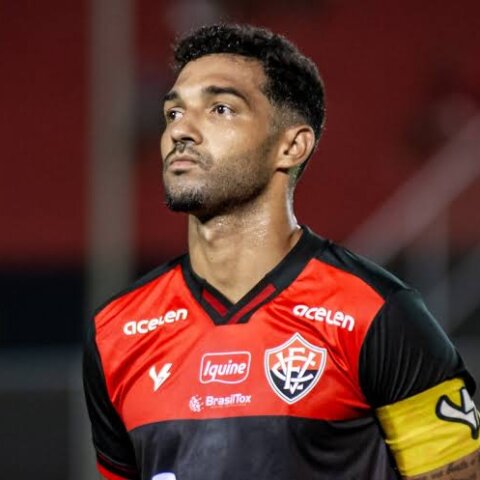 Imagem do post Deus Me Livre Não Ser Vitória: ex-jogador registra frase da torcida