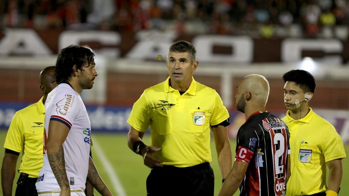 Arbitragem divulgada para o Ba-Vi