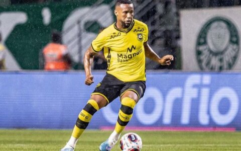 Imagem do post De olho na Série B, Vitória tenta a contratação de quatro jogadores