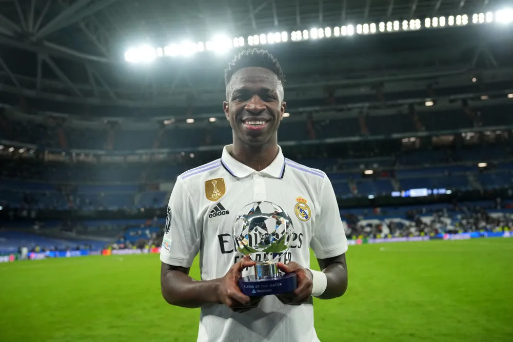 Vinicius Junior vira maior garçom da Champions League