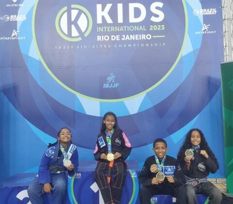 Imagem do post Atletas beneficiados pela ajuda de custo da Prefeitura ganham quatro medalhas em competição internacional
