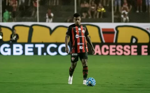 Imagem do post Felipe Vieira tem lesão no ligamento do joelho confirmada e vai desfalcar o Vitória por oito meses