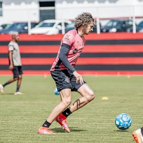 Imagem do post COM A PRESENÇA DA IMPRENSA, VITÓRIA INICIA PEPARAÇÃO PARA JOGAR CONTRA O VILA NOVA