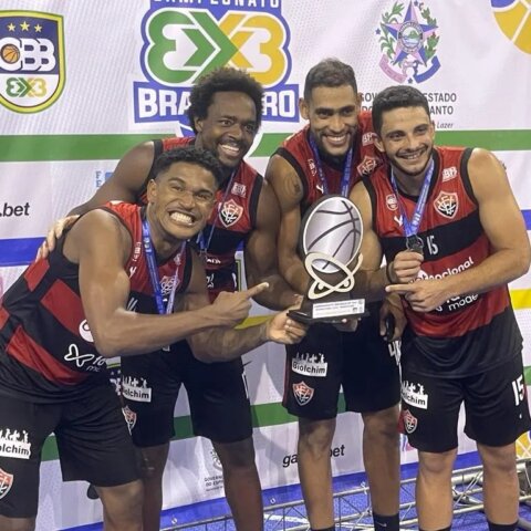 Imagem do post BASQUETE COLOSSAL GANHA MEDALHA DE PRATA NO CAMPEONATO BRASILEIRO 3 X 3