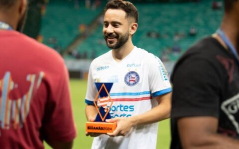Imagem do post Everton Ribeiro é eleito o melhor da partida