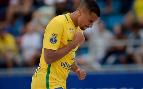Imagem do post Rodrigo e Adriele são escolhidos melhores do mundo no Beach Soccer