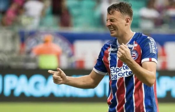 Arias é convocado pela Colômbia e pode desfalcar Bahia em clássico