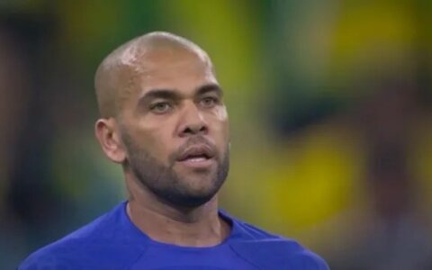 Imagem do post Daniel Alves pode ficar até um ano em liberdade