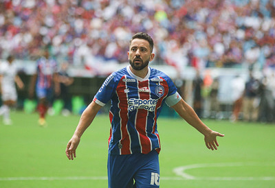 Everton Ribeiro demonstra apoio à Ceni e se mostra decepcionado com a perca do título
