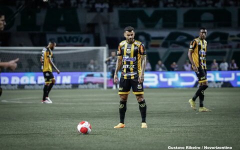 Imagem do post Vitória contrata lateral-direito para sequência da Série A