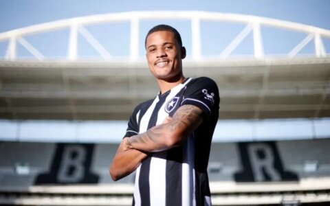 Imagem do post Vitória acerta contratação do atacante Janderson, ex-Botafogo