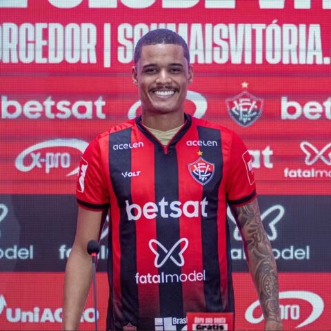 Imagem do post Janderson é apresentado e fala em marcar gols pelo Vitória