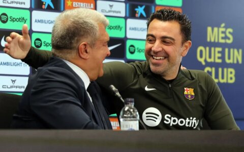 Imagem do post Xavi anuncia permanência no Barcelona e diz: “Tudo mudou”