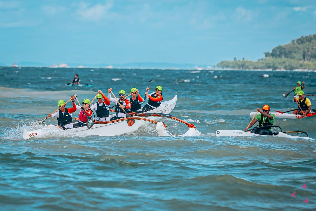 Copa de canoa havaiana reuniu atletas de quatro estados na Bahia de Todos-os-Santos