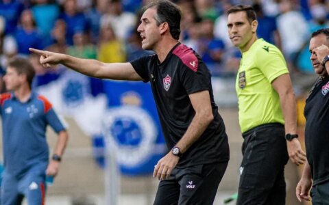 Imagem do post Léo Condé reconhece jogo após derrota para o Cruzeiro