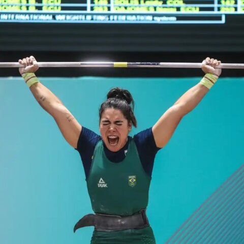 Imagem do post Amanda Schott confirma vaga no levantamento de peso em Paris 2024