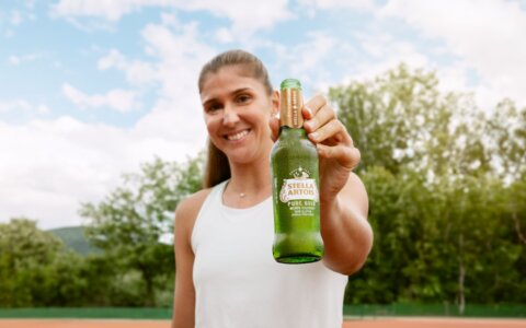 Imagem do post Bia Haddad é a nova embaixadora de Stella Pure Gold, que estreia como cerveja oficial de Roland-Garros e Wimbledon