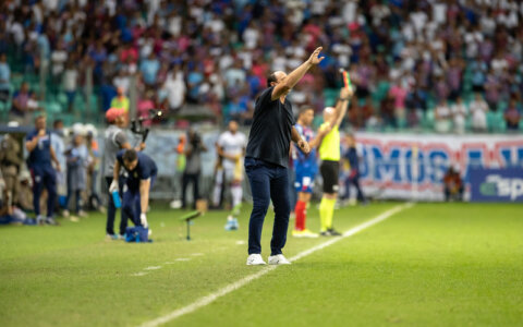Imagem do post “Foi um jogo abaixo”, diz Ceni sobre desempenho do Bahia contra o Fortaleza