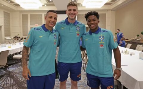 Imagem do post Endrick e mais quatro jogadores se apresentam à seleção brasileira nos Estados Unidos