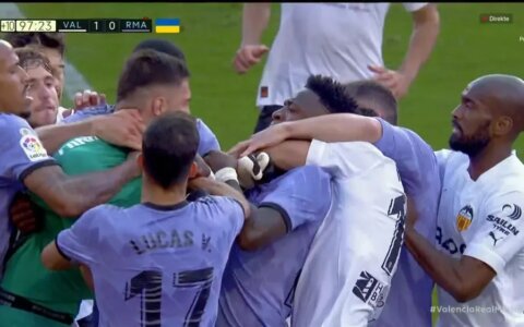 Imagem do post Torcedores do Valencia são condenados a oito meses de prisão após racismo contra Vini Jr