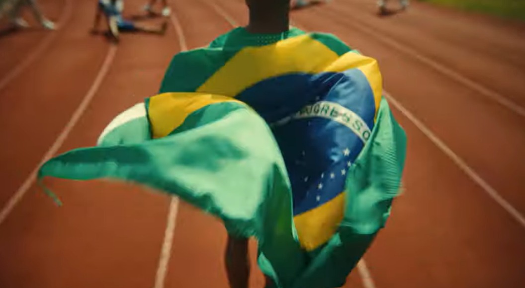 Corona Cero inspira fãs a viverem ‘momentos de ouro’